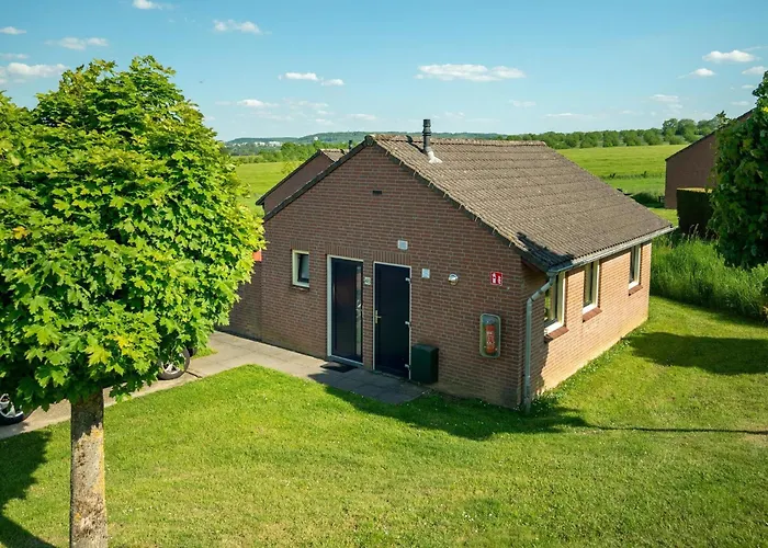 Feriehus Charming Near *